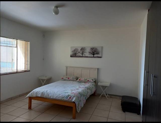 2 BEDROOM APARTMENT RENTED IN HUMEWOOD
